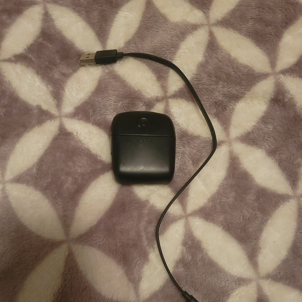 Earbuds - Picture 2 of 2